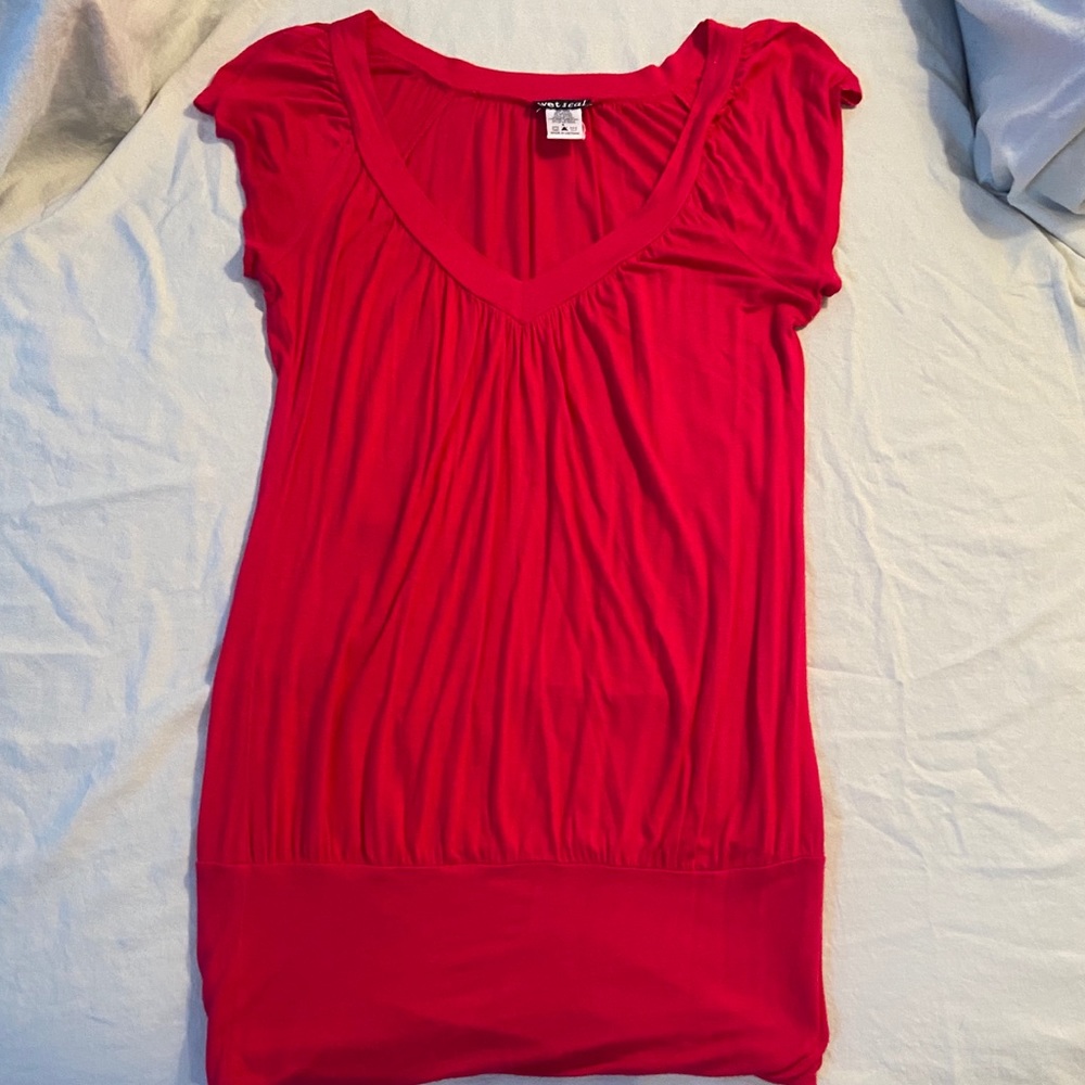 Pink Wet Seal V-neck Top (Size S)